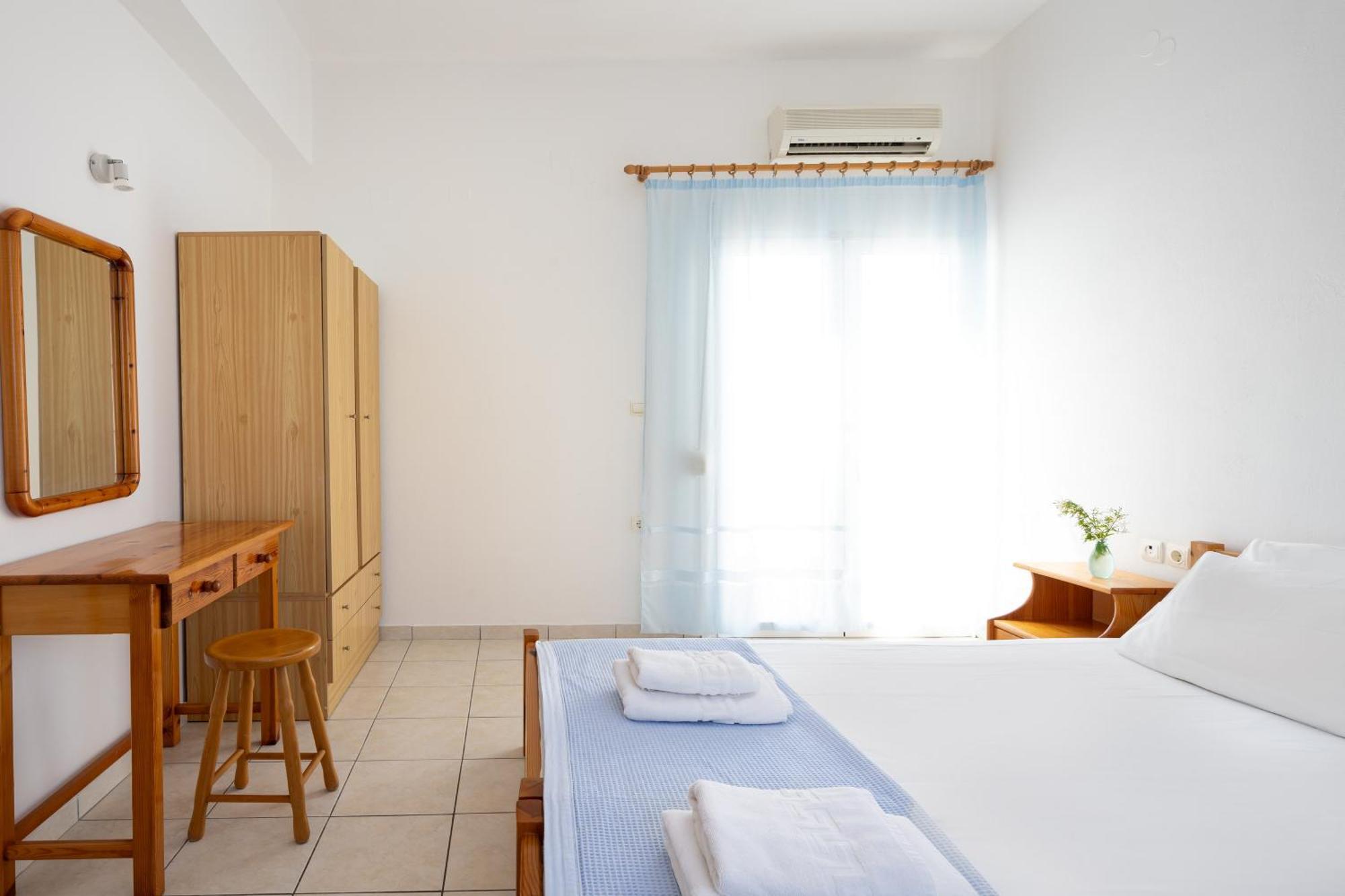Alexis Apartments Stavrós Dış mekan fotoğraf